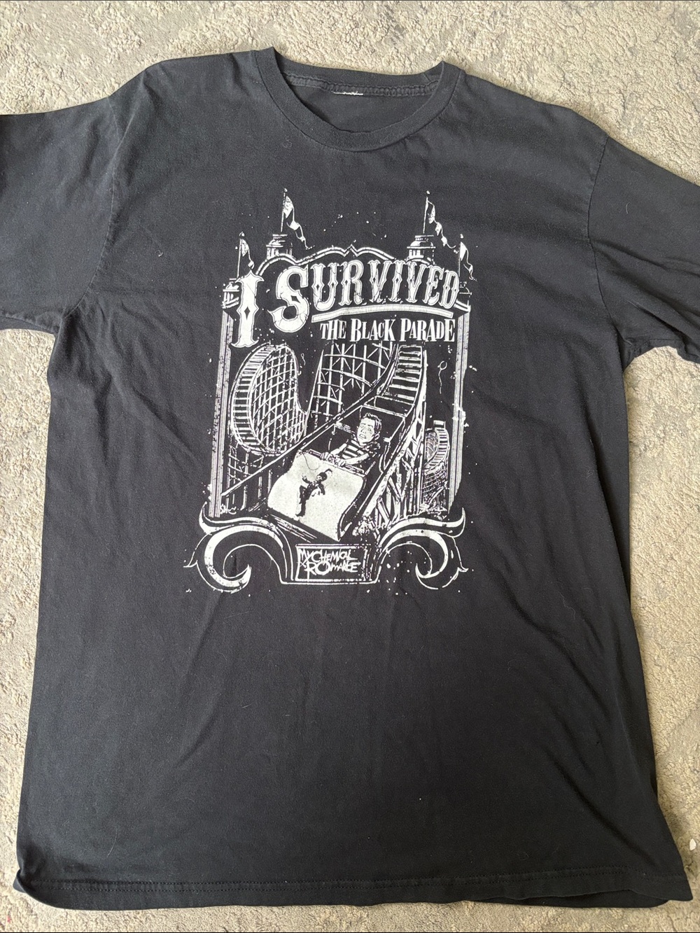 Rare Black 'I Survived The Black Parade' Graphic Tee no tag runs like L-XL